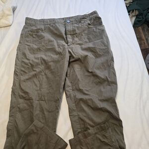 Men's Classic Khaki Chinos